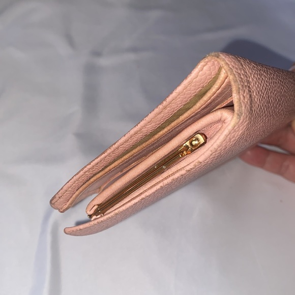 Vintage Chanel Pink Leather Wallet - Picture 4 of 14